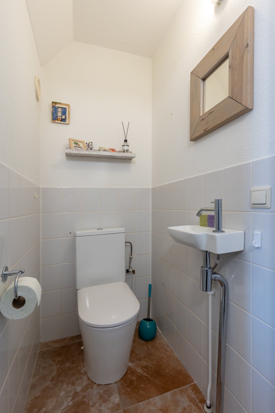 Tussenwoning te koop: Hondsbroek 74, Born