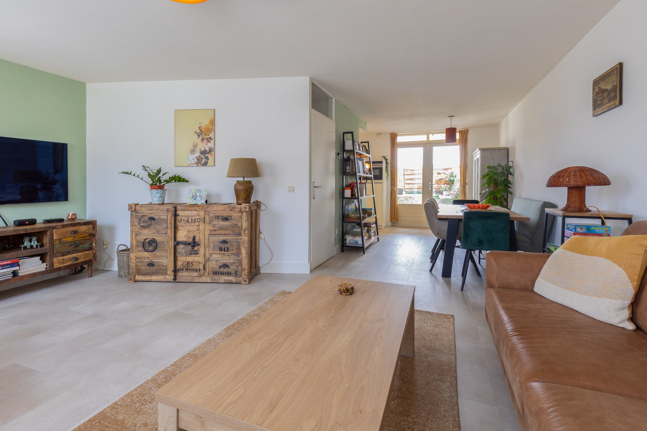 Tussenwoning te koop: Hondsbroek 74, Born