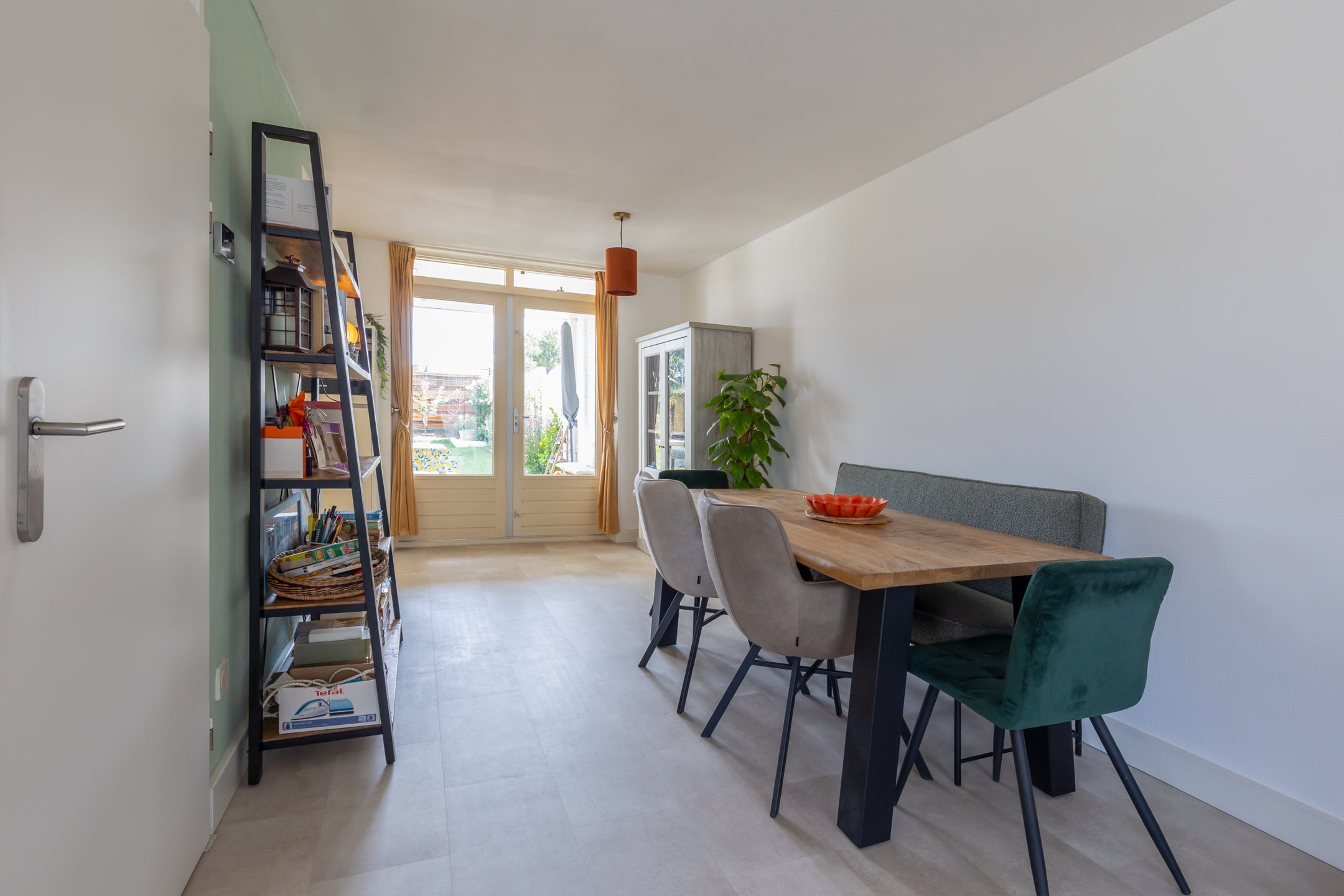 Tussenwoning te koop: Hondsbroek 74, Born