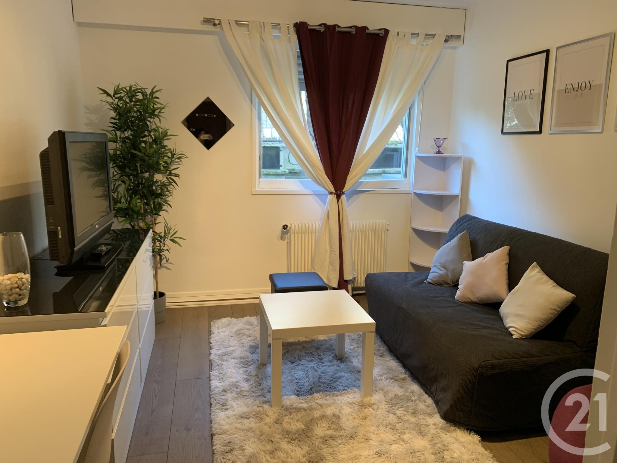 Flat Rue du Général Audran in Courbevoie