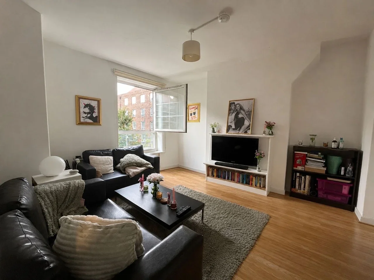 Room Potier Street in Greater London