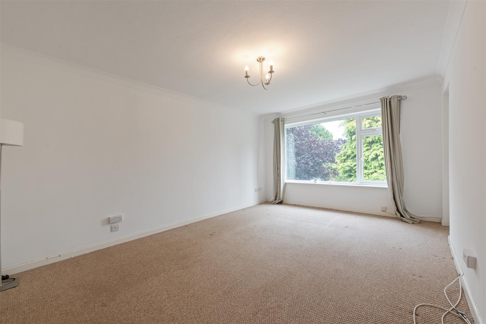 Flat Blossomfield Road in Metropolitan Borough of Solihull