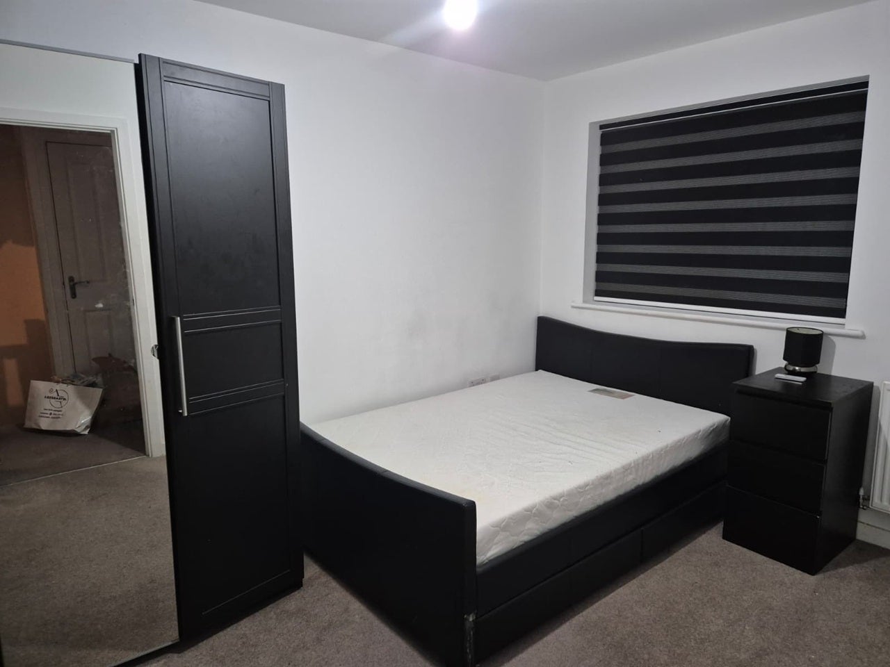 Room Welbeck Road in Greater London