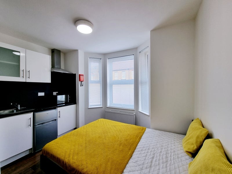Room Chalvey Road East in Slough