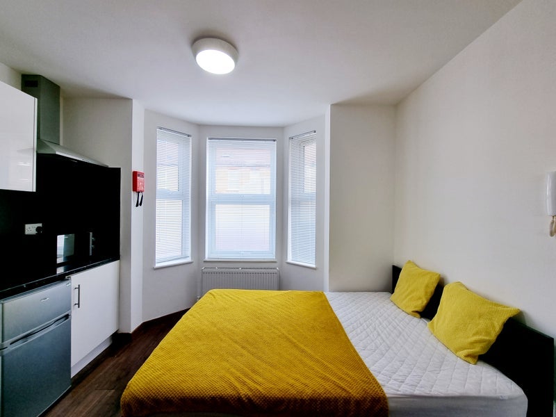 Room Chalvey Road East in Slough