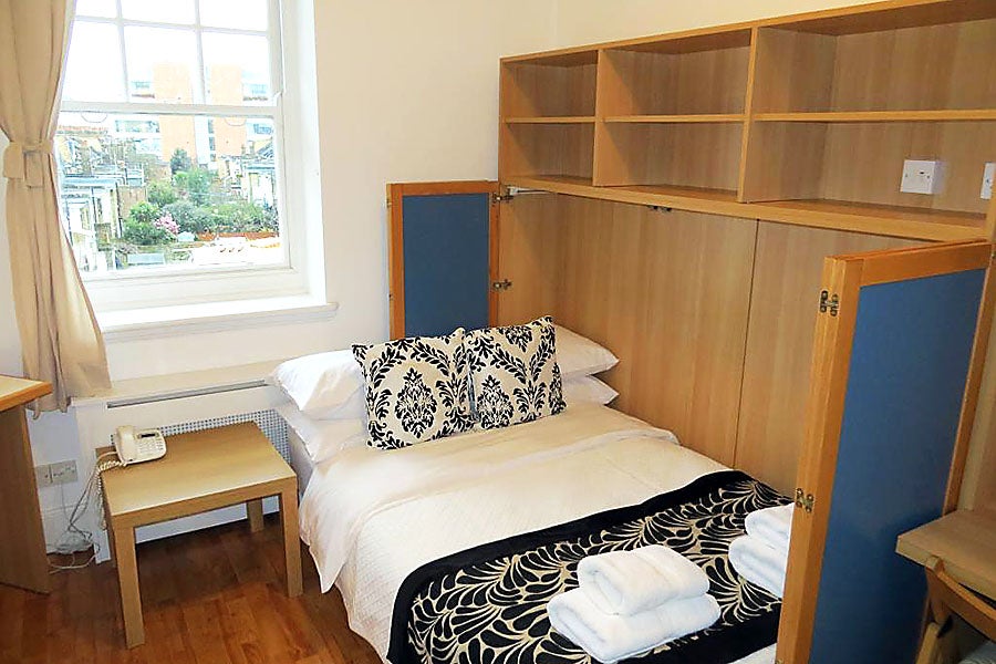 Flat Fulham Palace Road in Greater London