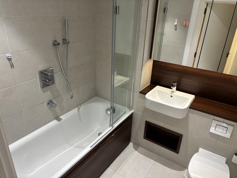 Room Pipit Drive in Greater London
