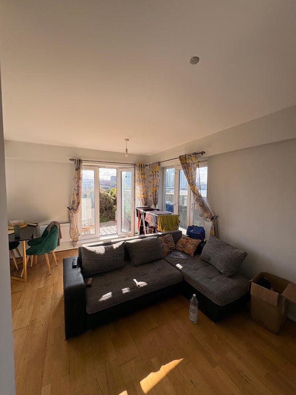 Room Woolwich Manor Way in Greater London