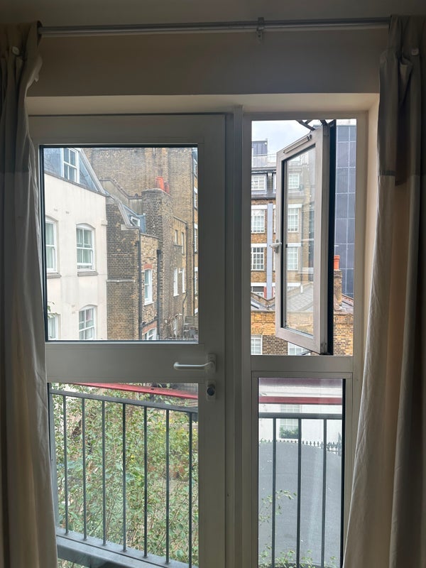 Room St. John Street in Greater London