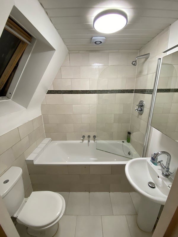 Room Adam Mews in Greater London