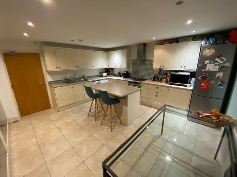 Room Adam Mews in Greater London