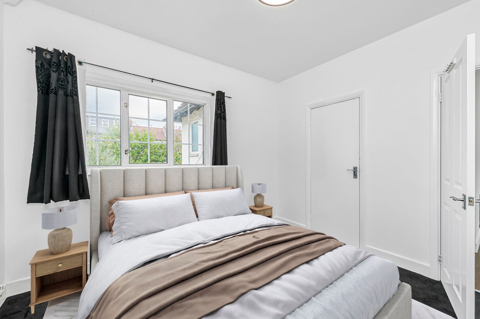 Flat Granby Road in Greater London