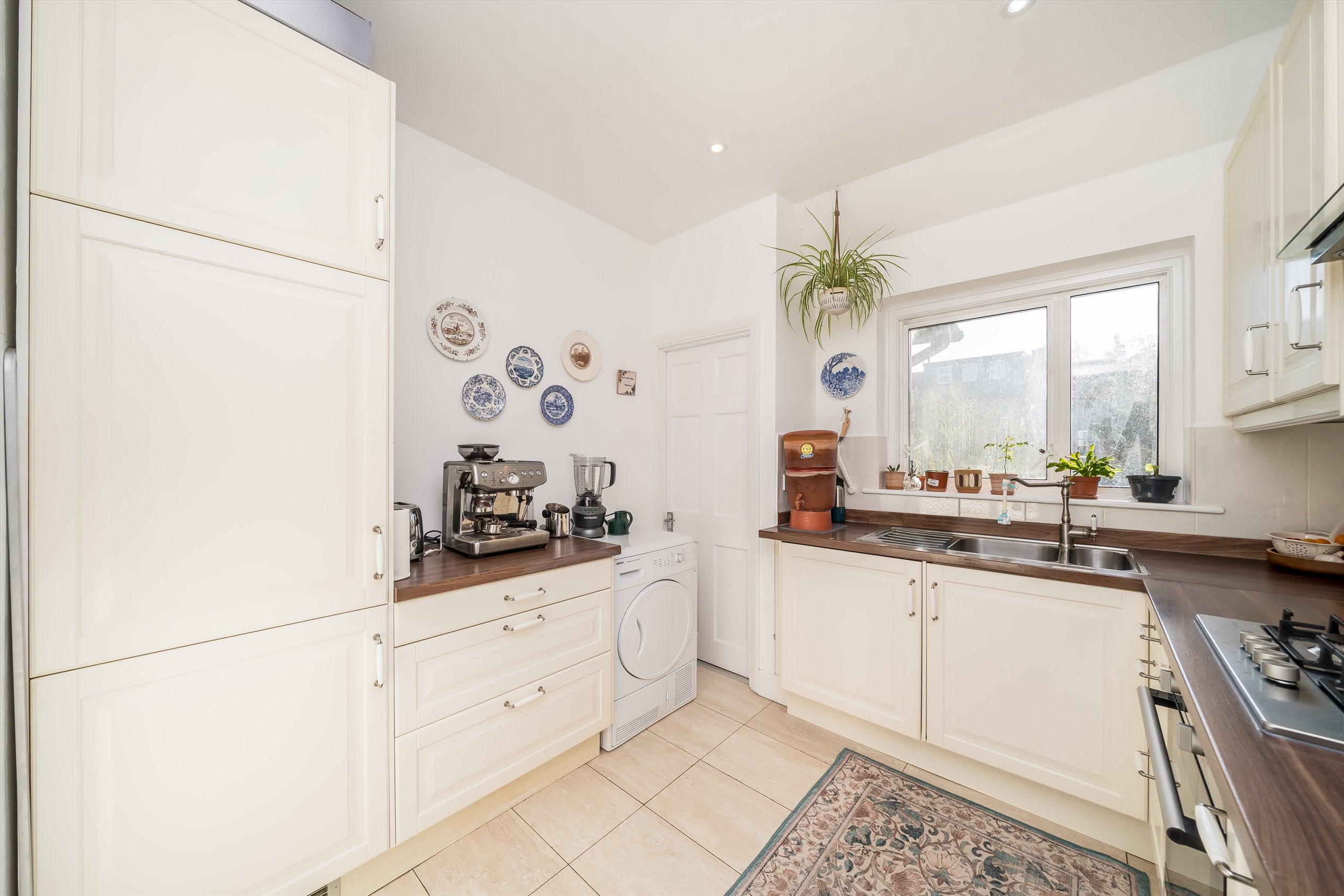 Flat Granby Road in Greater London