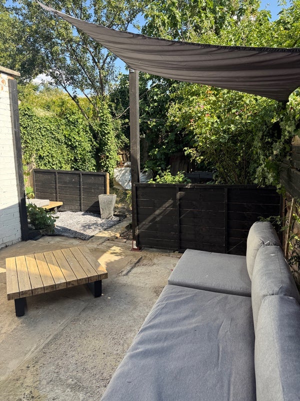 Room Whymark Avenue in Greater London