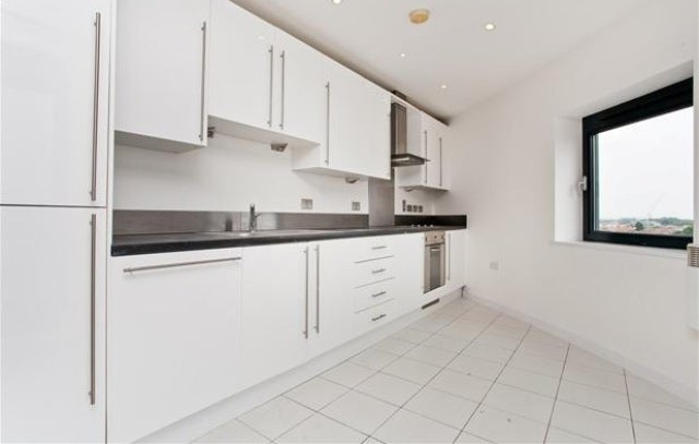 Room Hallsville Road in Greater London
