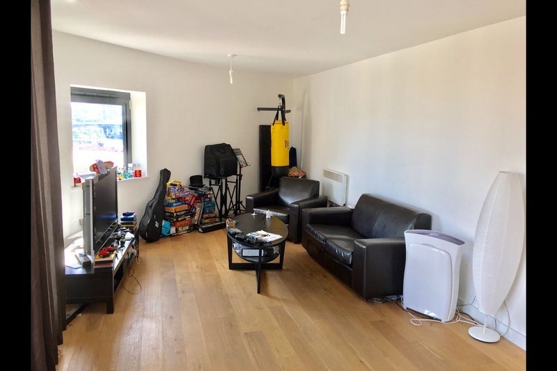 Room Hallsville Road in Greater London
