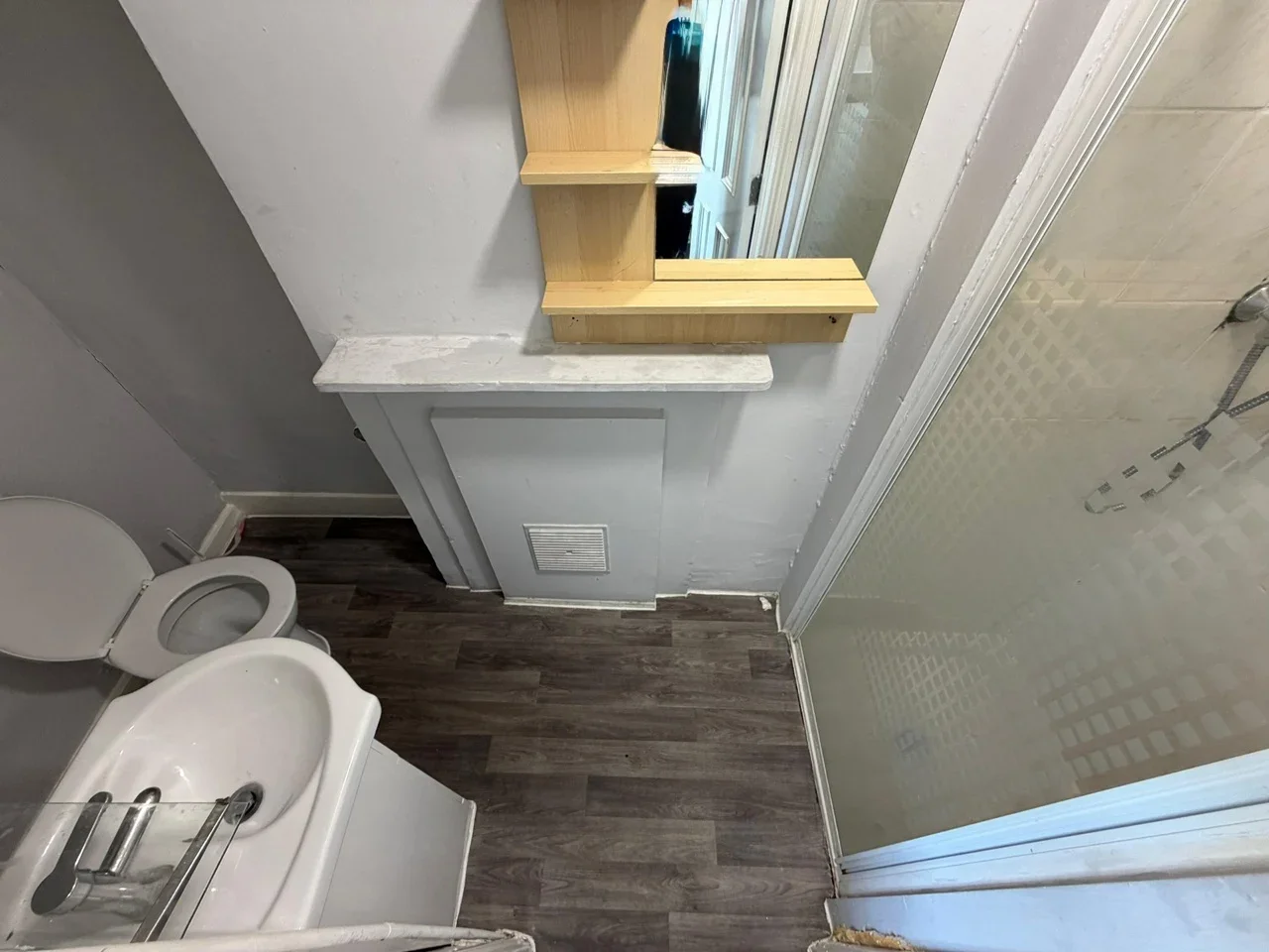 Flat Cazenove Road in Greater London
