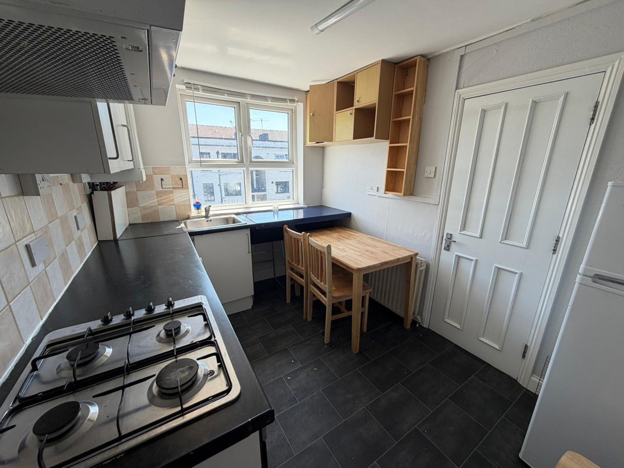 Flat Cazenove Road in Greater London