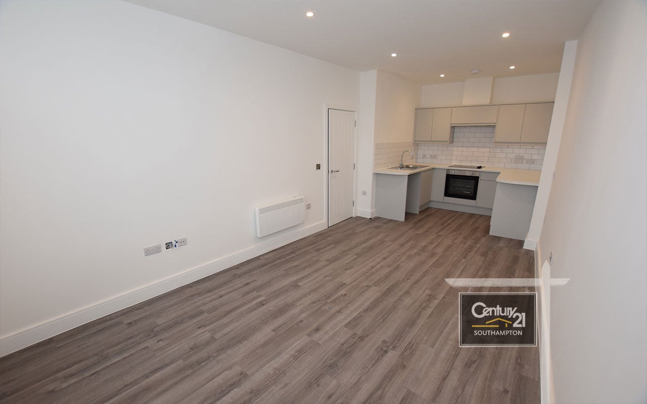 Flat College Place in Southampton