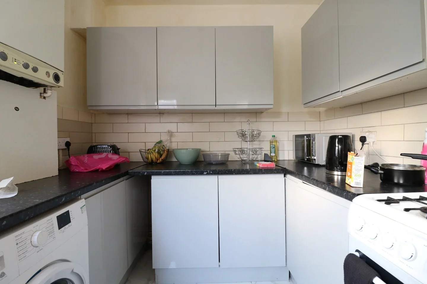 Room Davis Street in Greater London