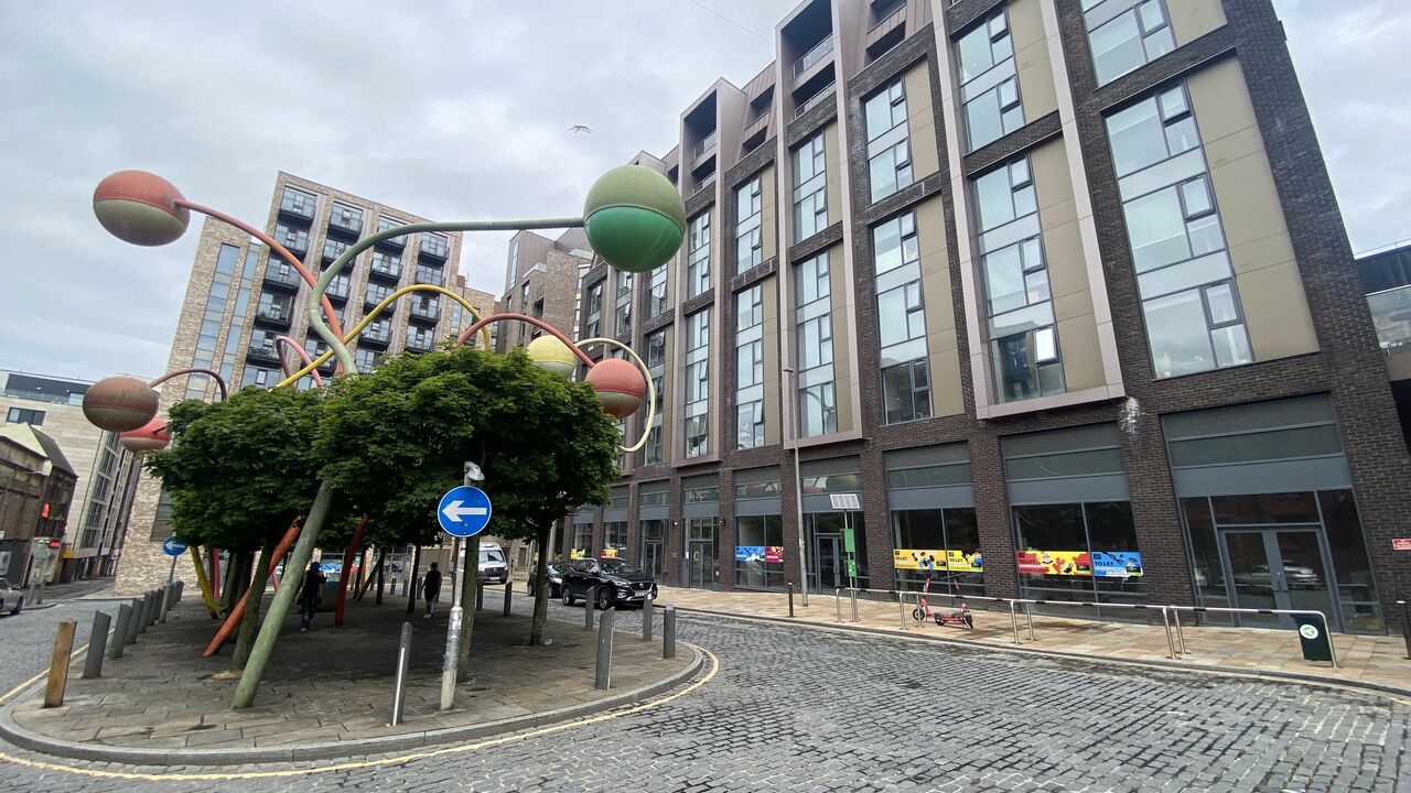 Flat Wolstenholme Square in Liverpool