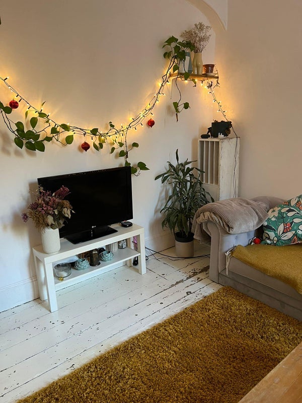 Room Clifden Road in Greater London