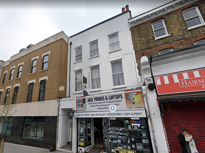 Flat Denmark Hill in Greater London