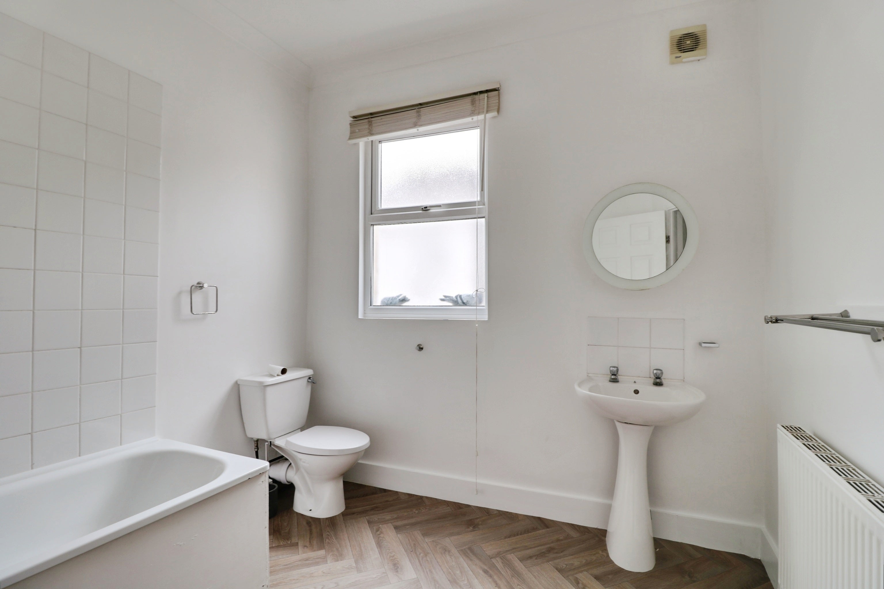 Flat Palmerston Road in Southend-on-Sea