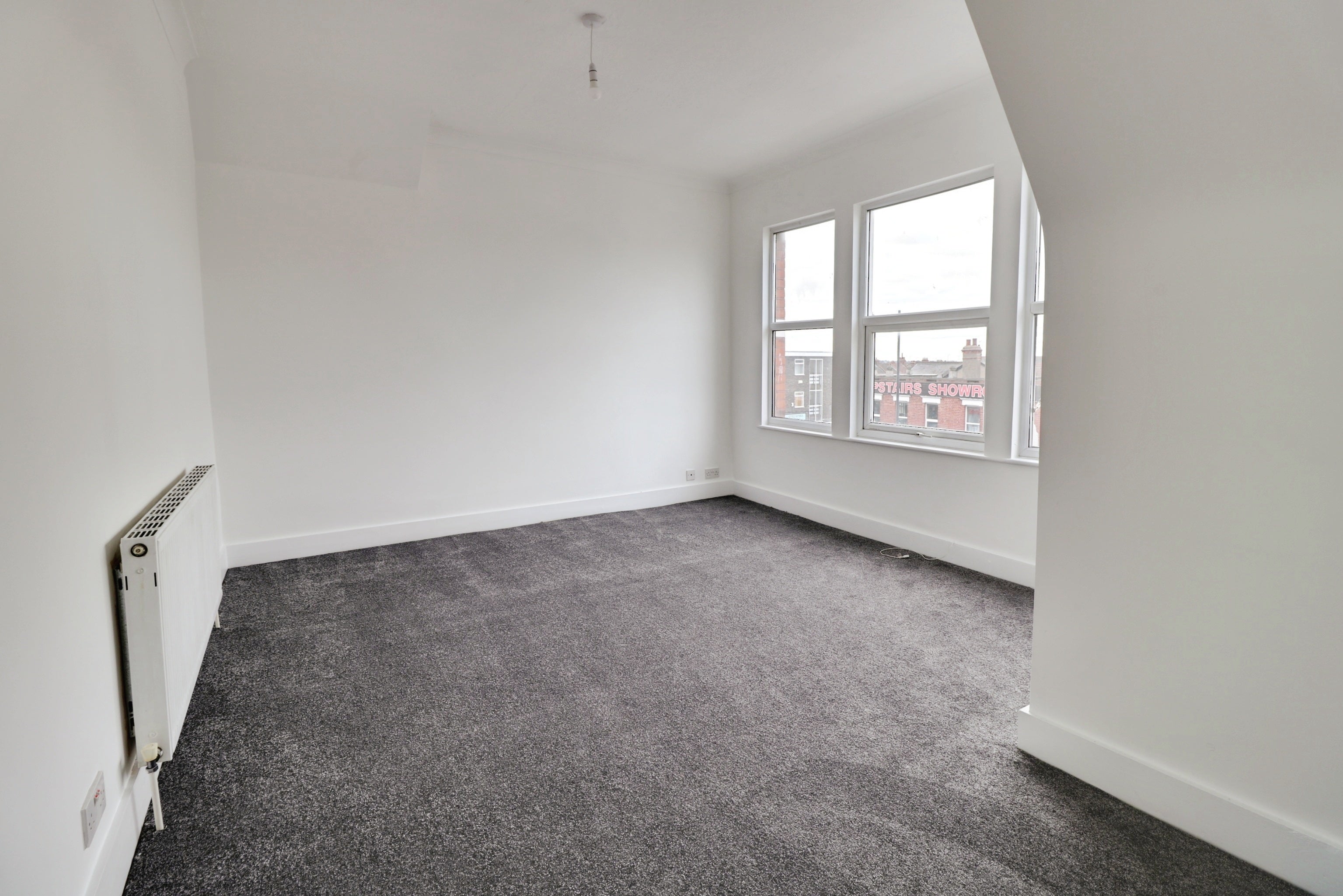 Flat Palmerston Road in Southend-on-Sea