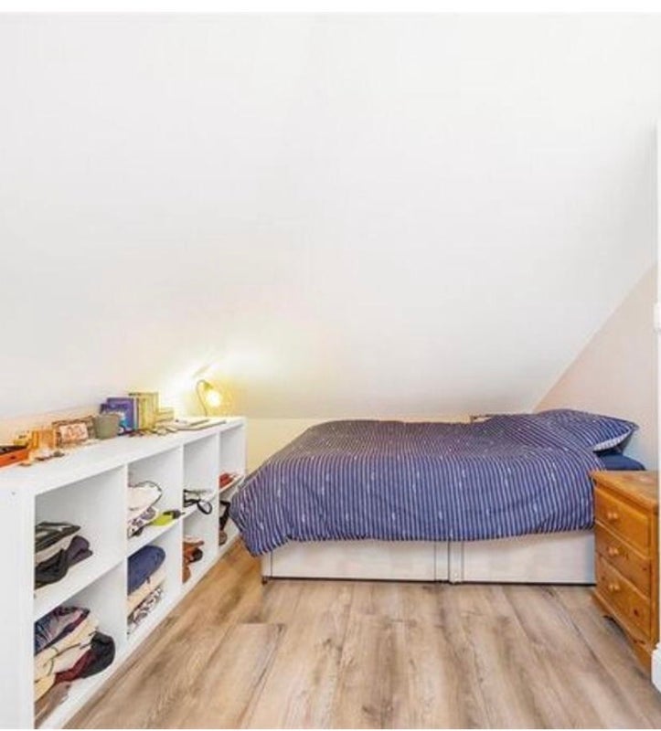 Room Prince of Wales Drive in Greater London