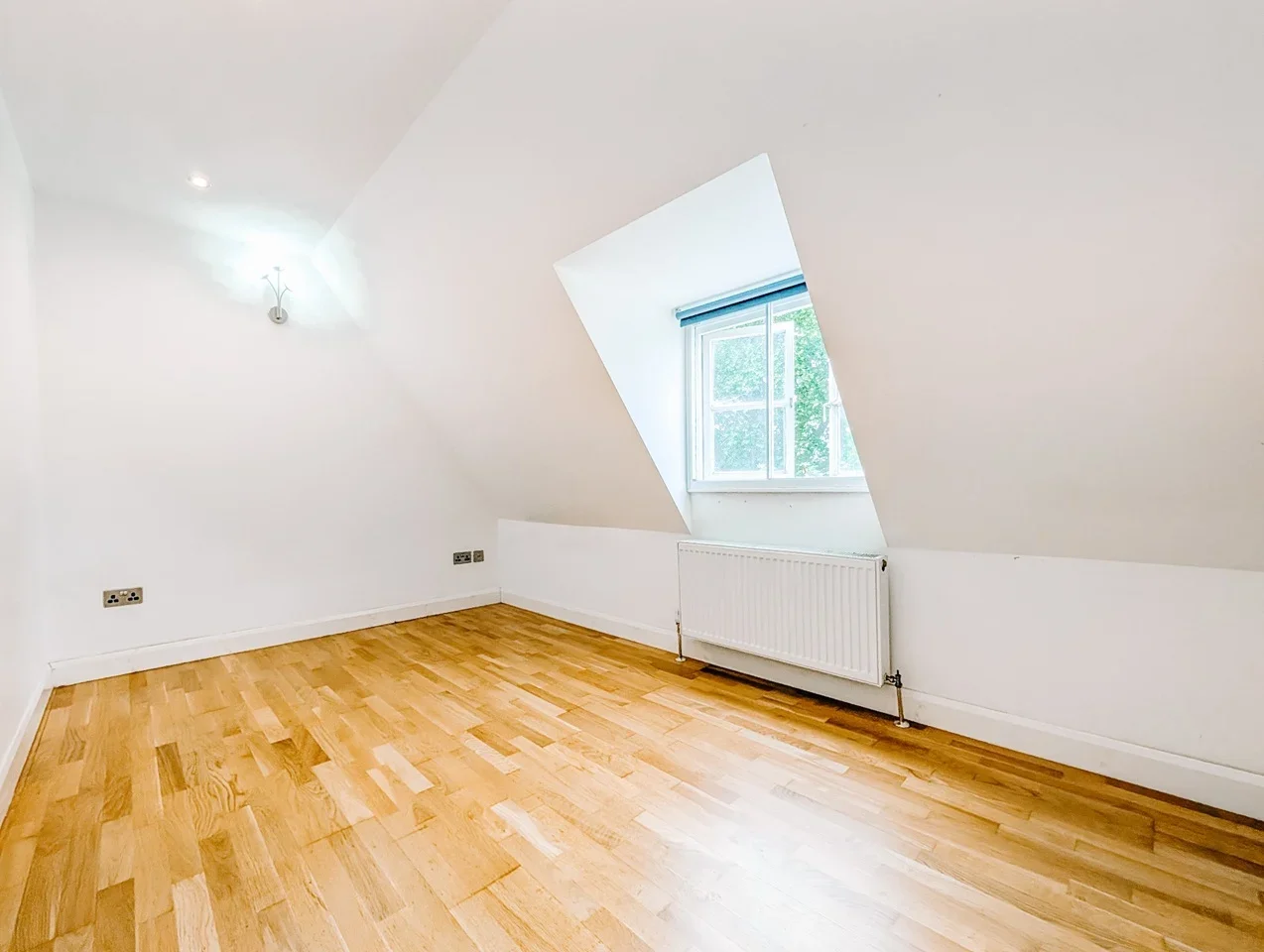 Flat London Road in Greater London