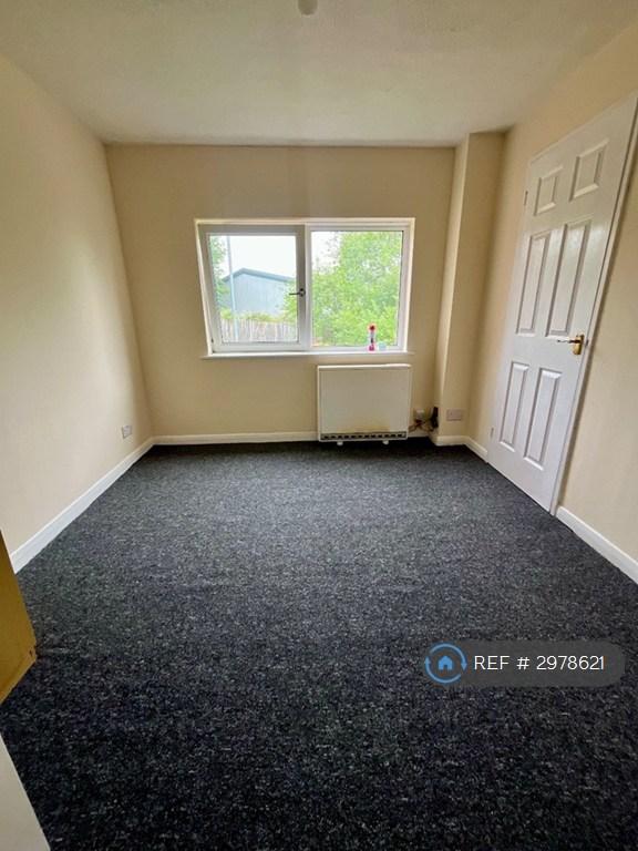 Room Moriston Close in Reading