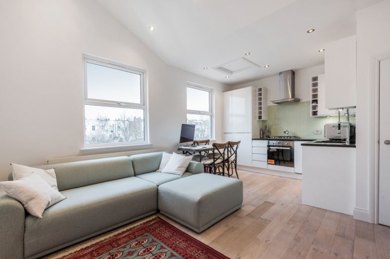 Flat Davenant Road in Greater London