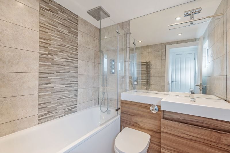 Flat Davenant Road in Greater London