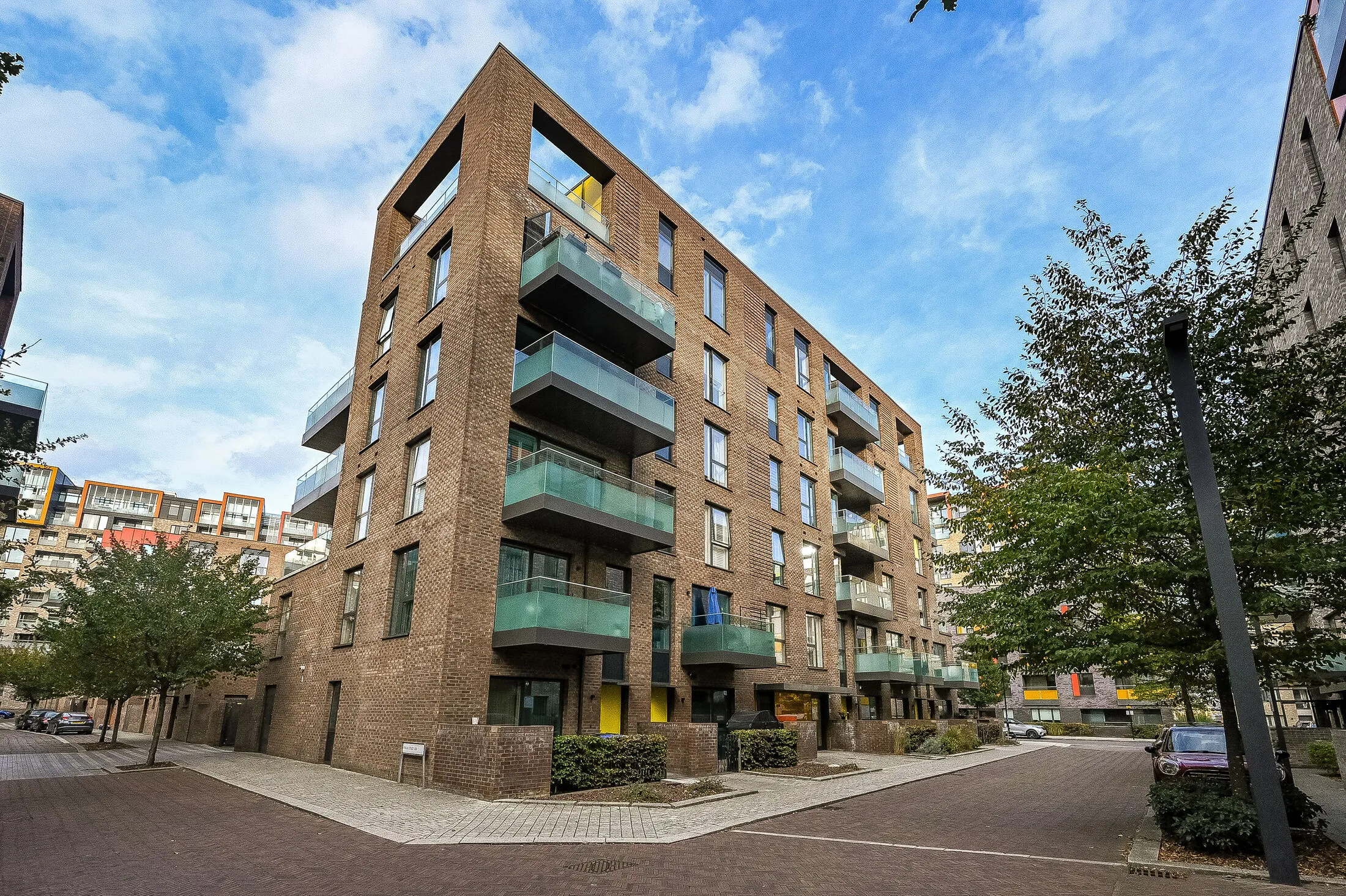 Flat Fergus Street in Greater London