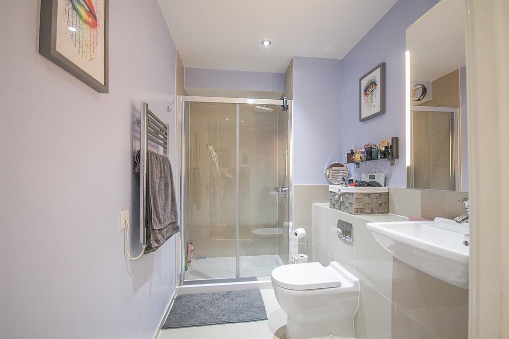 Flat Webb Close in Greater London