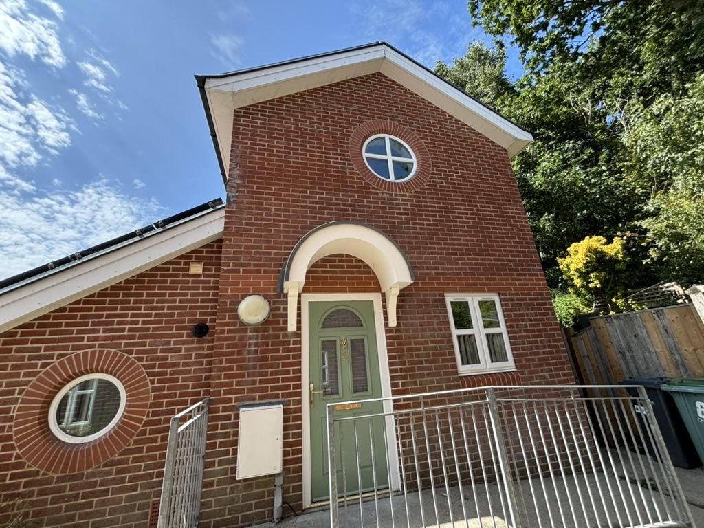 House School Green Road in Easton