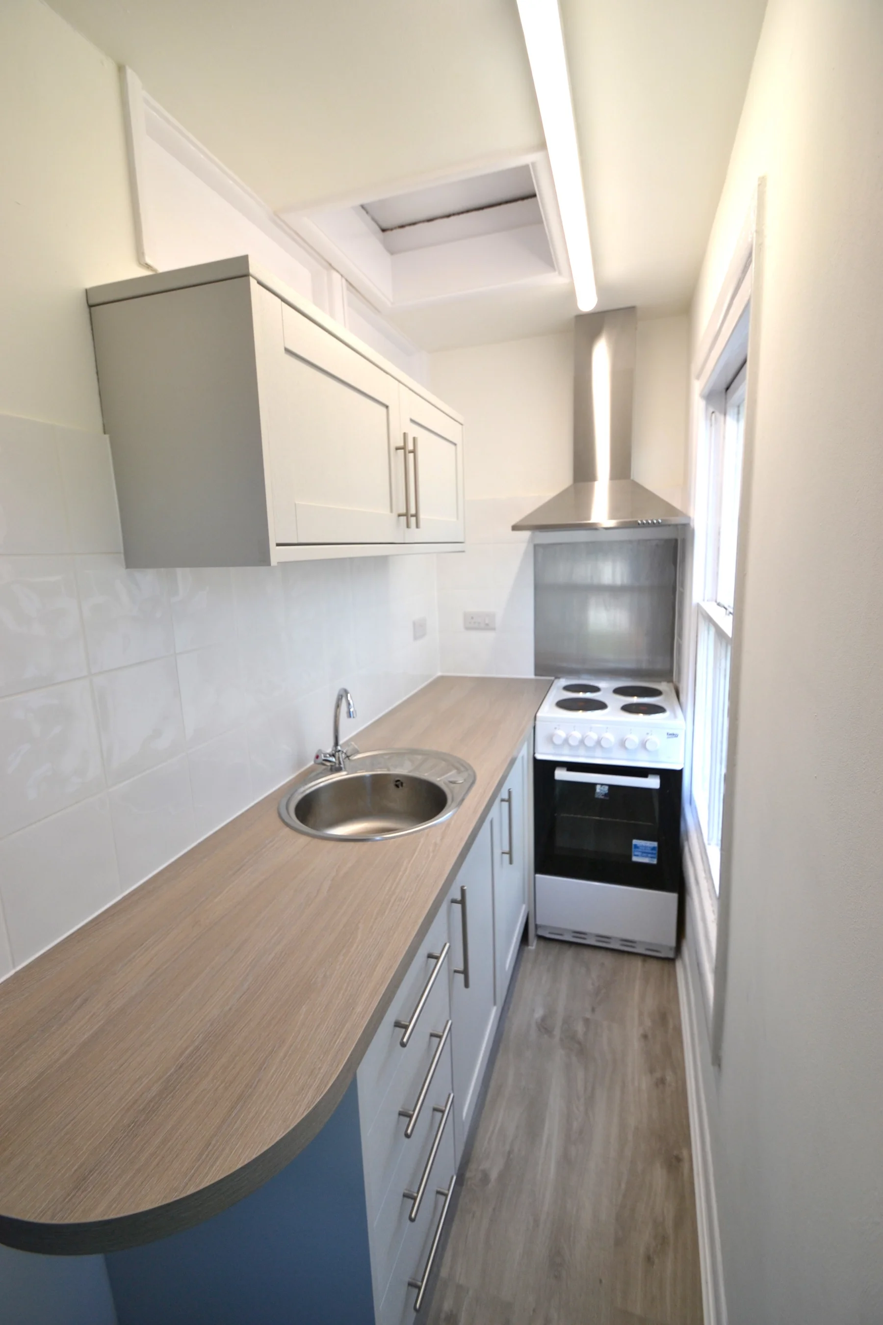 Room Upper Bridge Road in Reigate and Banstead