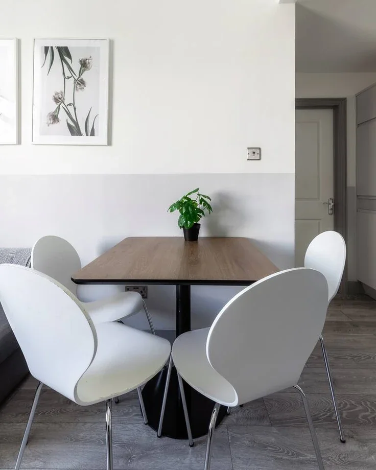 Flat Nevern Road in Greater London