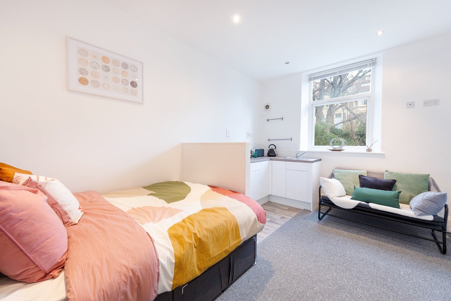 Room Cranbrook Road in Bristol