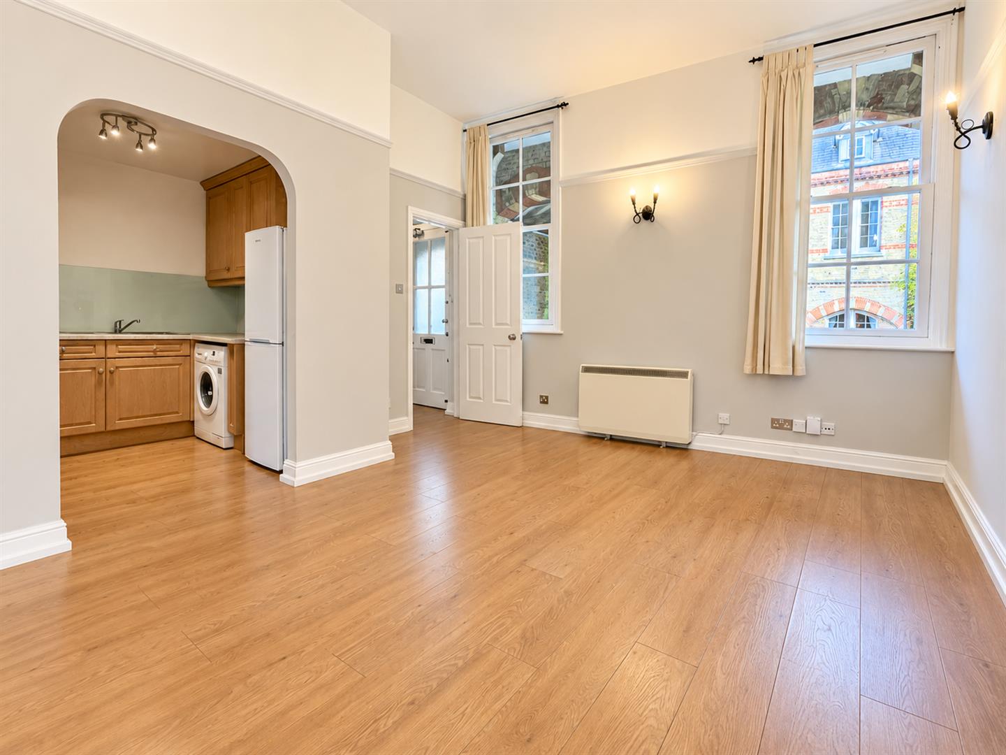 Flat Keele Close in Watford