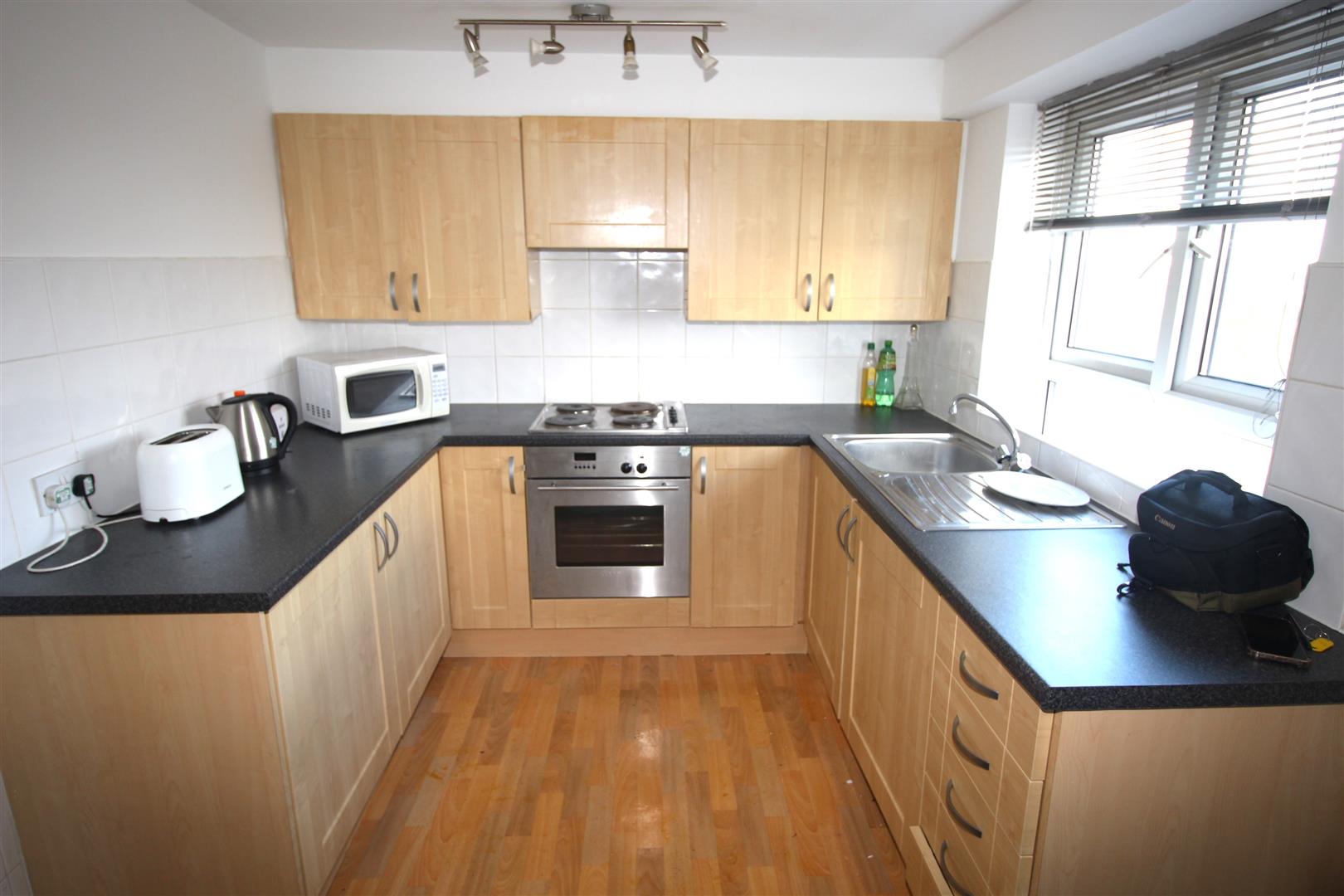 Flat Lyneham Walk in Salford