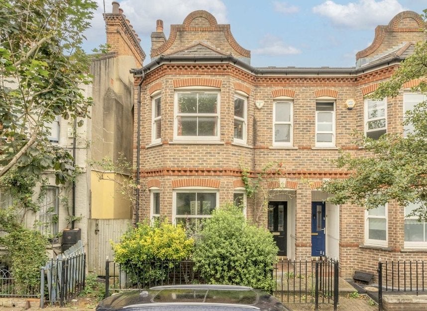 Flat Montefiore Street in Greater London