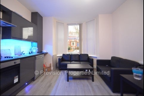 Room Victoria Road in Leeds