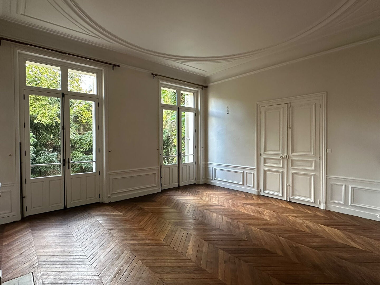 Flat Rue de Satory in Versailles