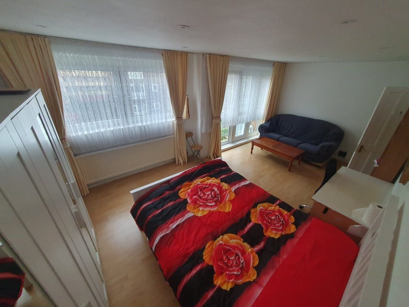 Room Varndell Street in Greater London