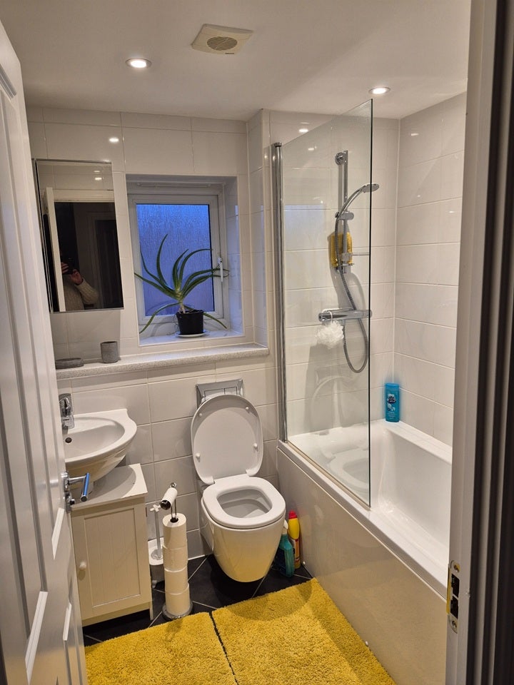 Room Daisy Drive in Sandiway