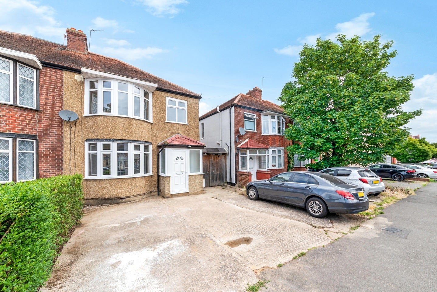 House Bulstrode Avenue in Greater London