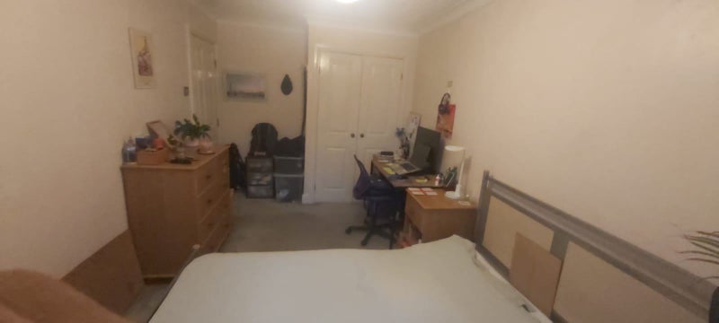 Room London Road in Greater London