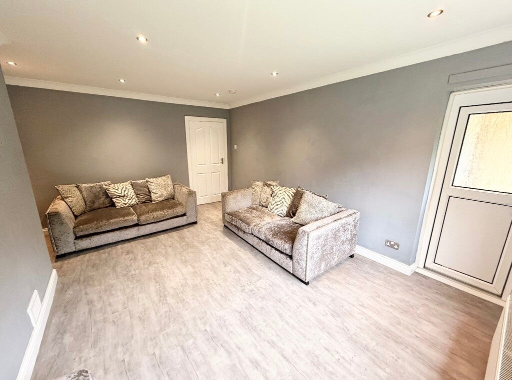 Flat Anstruther Street in Glasgow